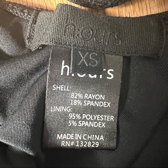 H:ours revolve back keyhole sleeveless mini black dress size XS - Picture 9 of 9